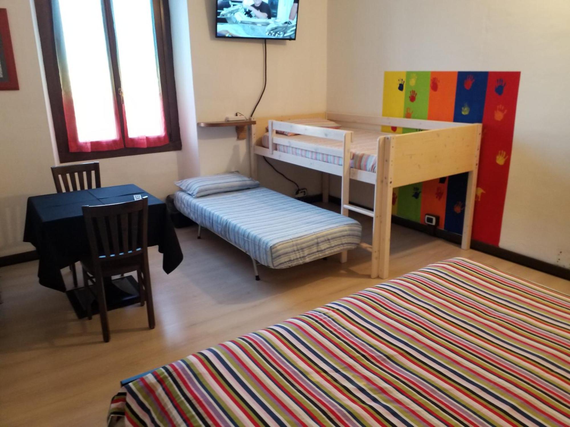 多莫多索拉Casa Nunzia住宿加早餐旅馆 外观 照片
